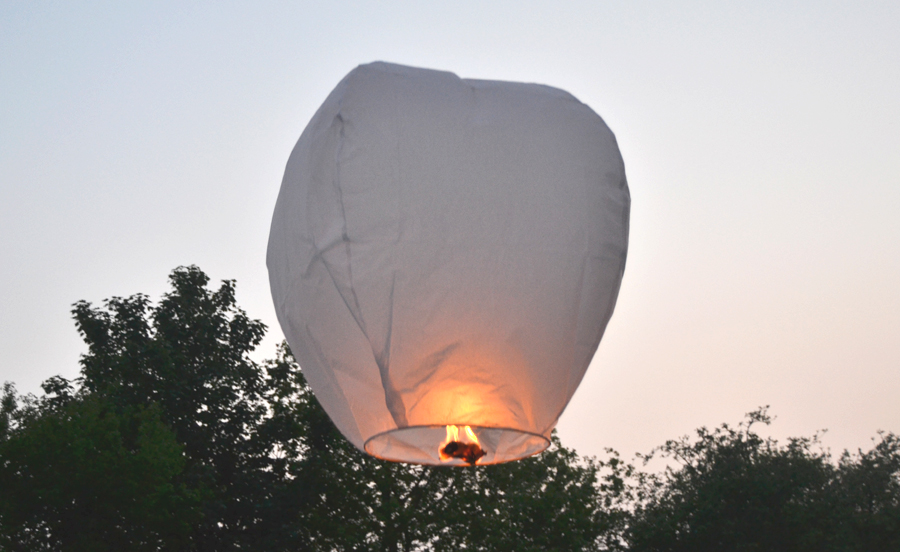 La fabuleuse histoire de la lanterne volante - Skylantern - le Blog  Enchanteur